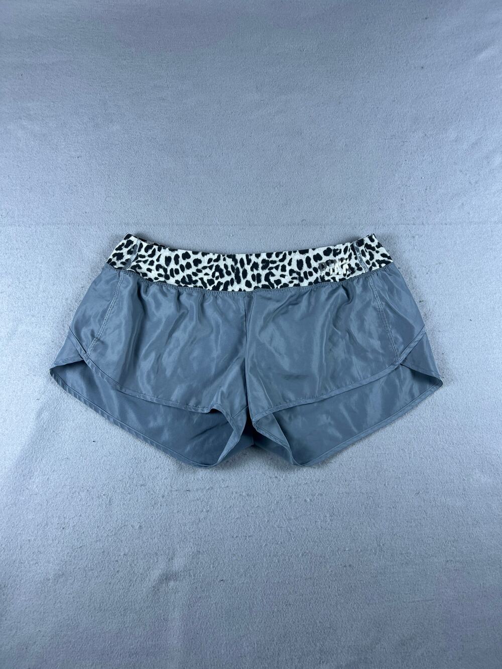 PINK Victoria's Secret Running Shorts Womens M Gray Low Rise Leopard Print Y2K